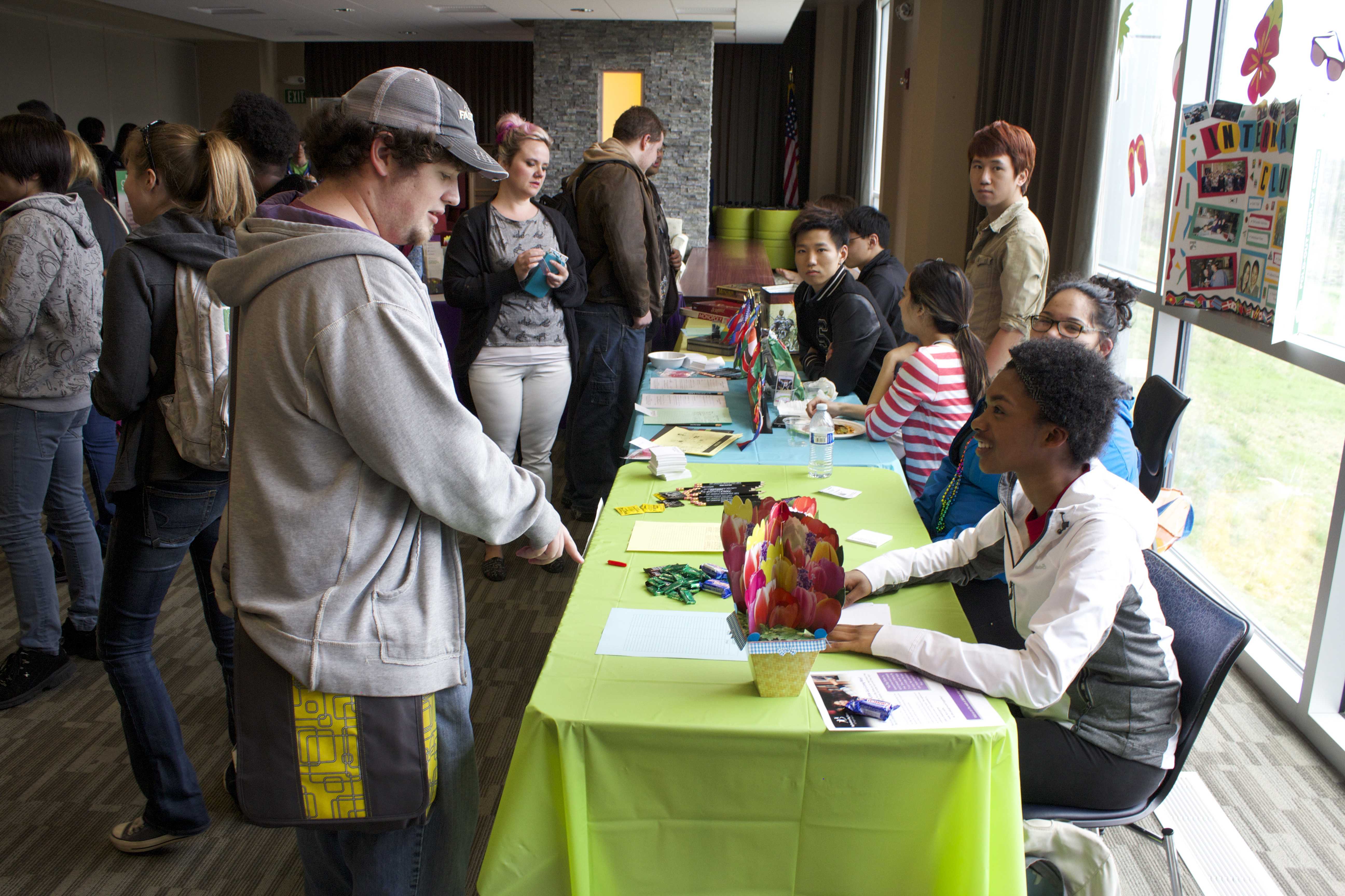 Clubs Rush: Spring 2014