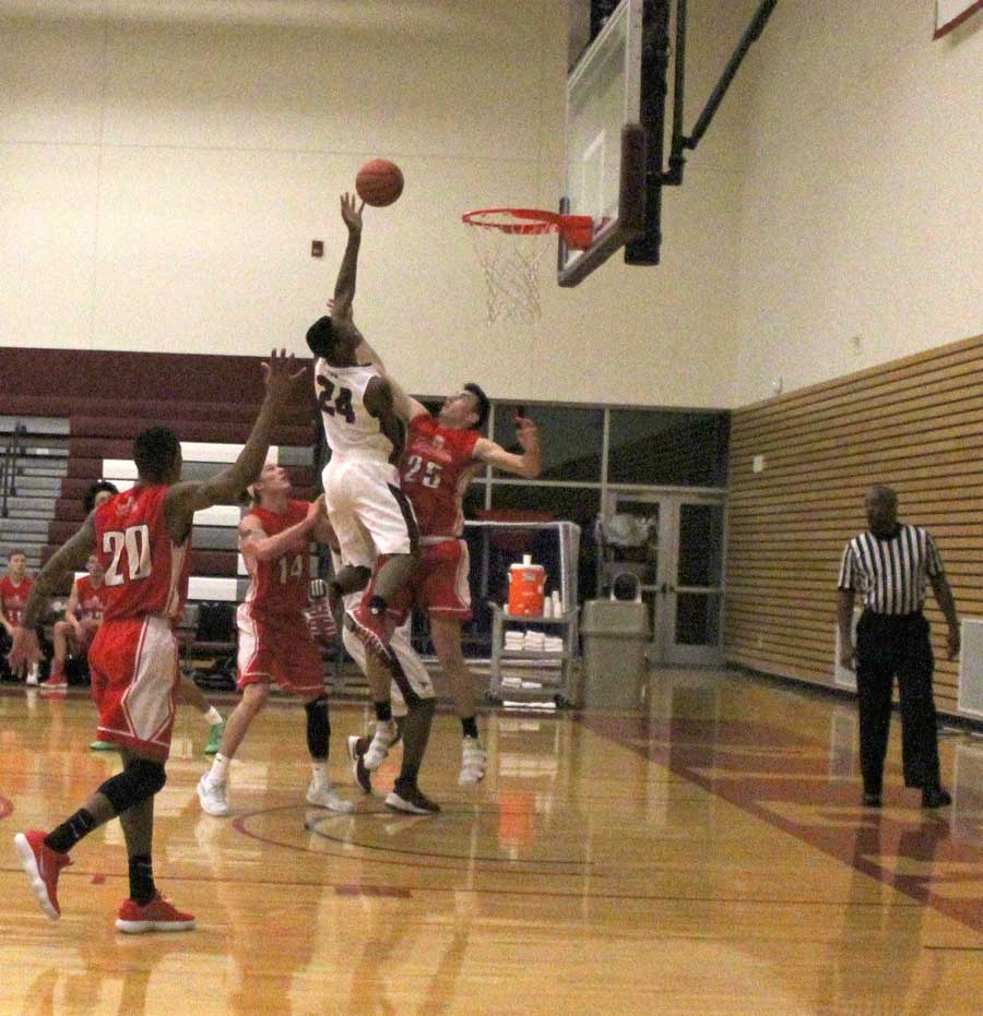 Raiders vs. Everett Trojans