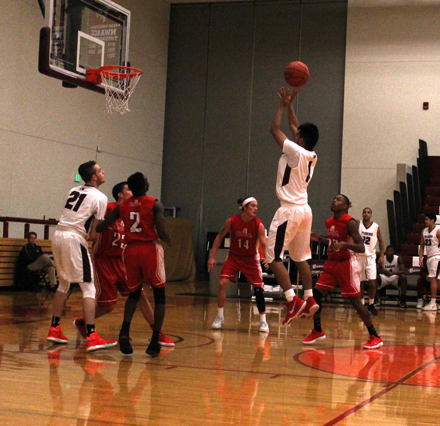 Raiders vs. Everett Trojans