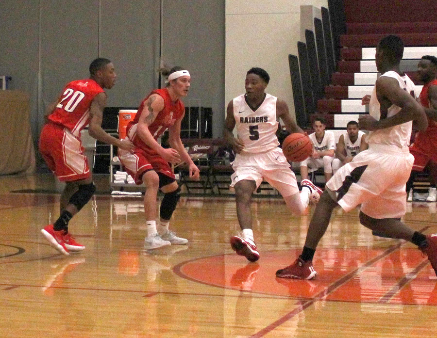 Raiders vs. Everett Trojans
