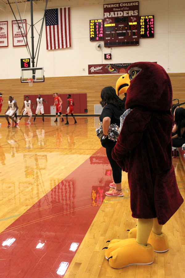 Raiders vs. Everett Trojans