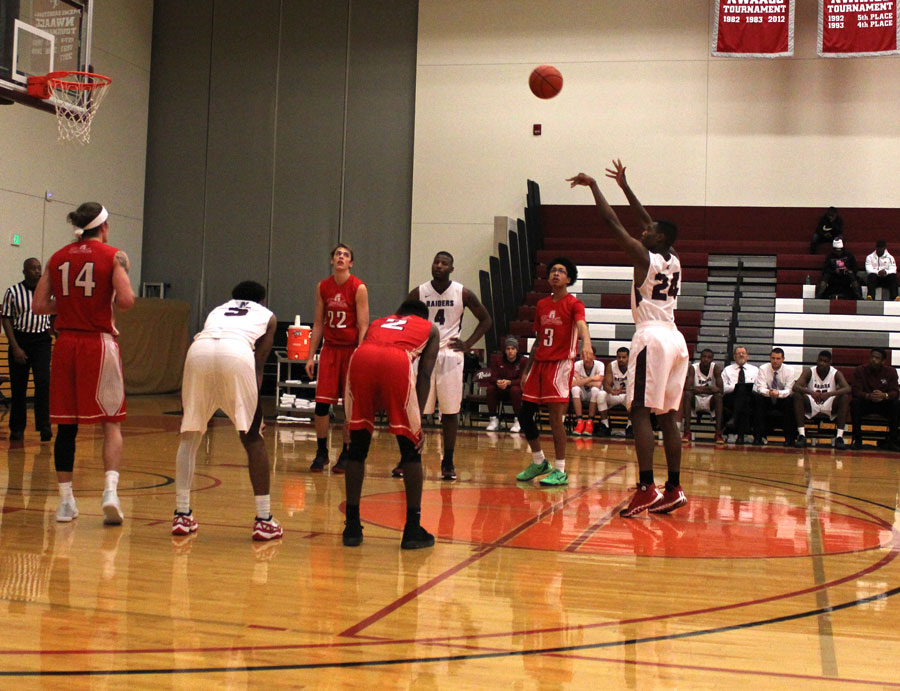 Raiders vs. Everett Trojans
