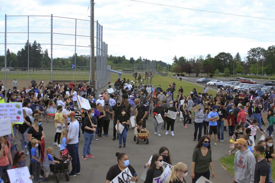 The protestors begin to march.